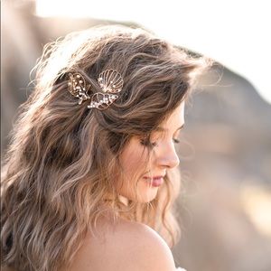 Her Waves Hair Clips